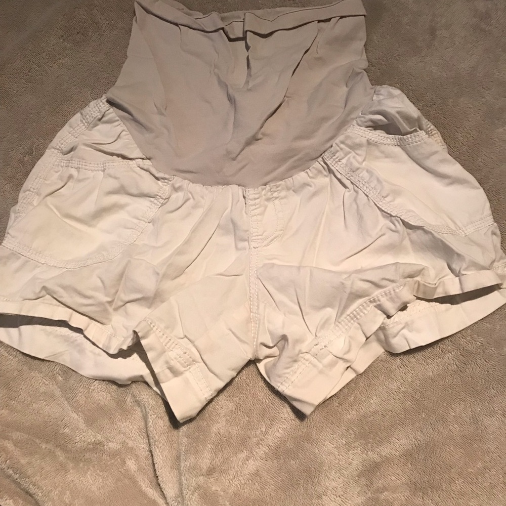 Maternity shorts